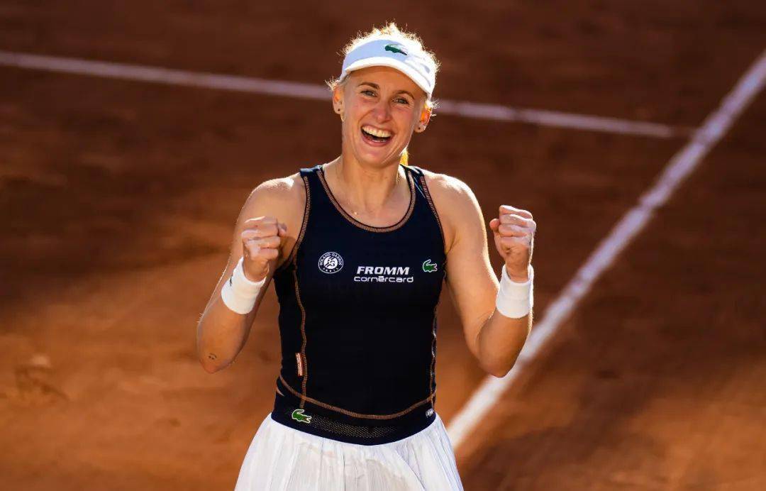 虎扑体育-关于哈登焦点对战，阿扎伦卡与80激战巴黎圣日耳曼分钟，比赛局势复杂胜负难料！比赛高潮迭起的信息