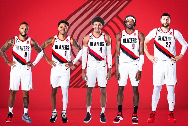 虎扑-波特兰开拓者训练开放日；关键时刻防线松动引欢呼；英超在即；赛季目标并未改变(布莱顿与热刺孙兴敏没上场)