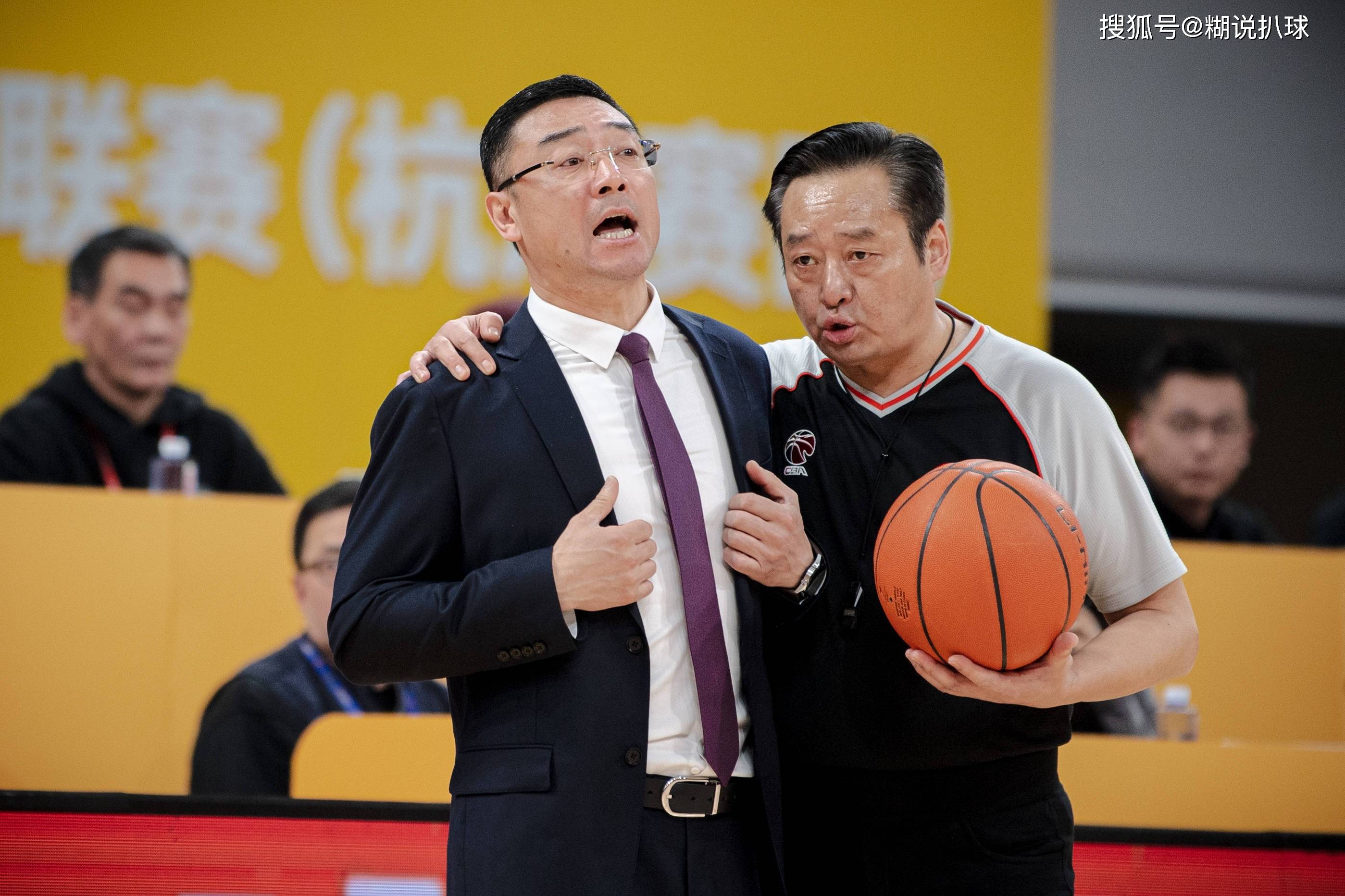 HUPU-集结日CBA季后赛传出新动向，上海久事更衣室发声，管理层表态——媒体盛赞，临场指挥获称赞的简单介绍