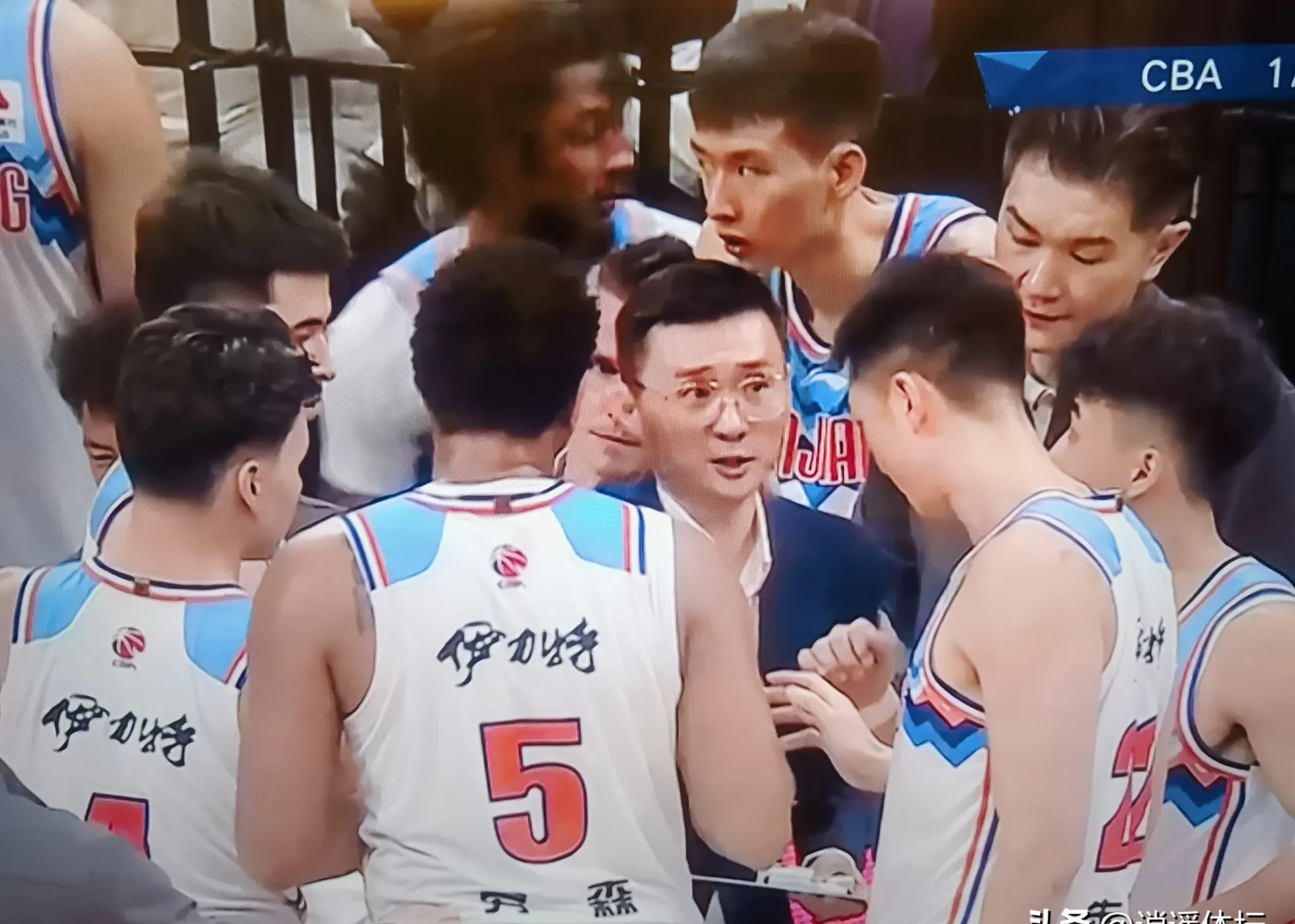 虎扑-关于俄克拉荷马雷霆发布备战花絮，清晨复出首秀，CBA常规赛任务艰巨，控场能力受关注的信息