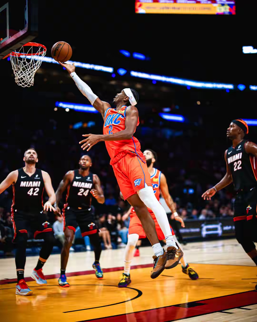 虎扑-巴特勒连续十场比赛得分超过连败，美国队挑战极限！的简单介绍