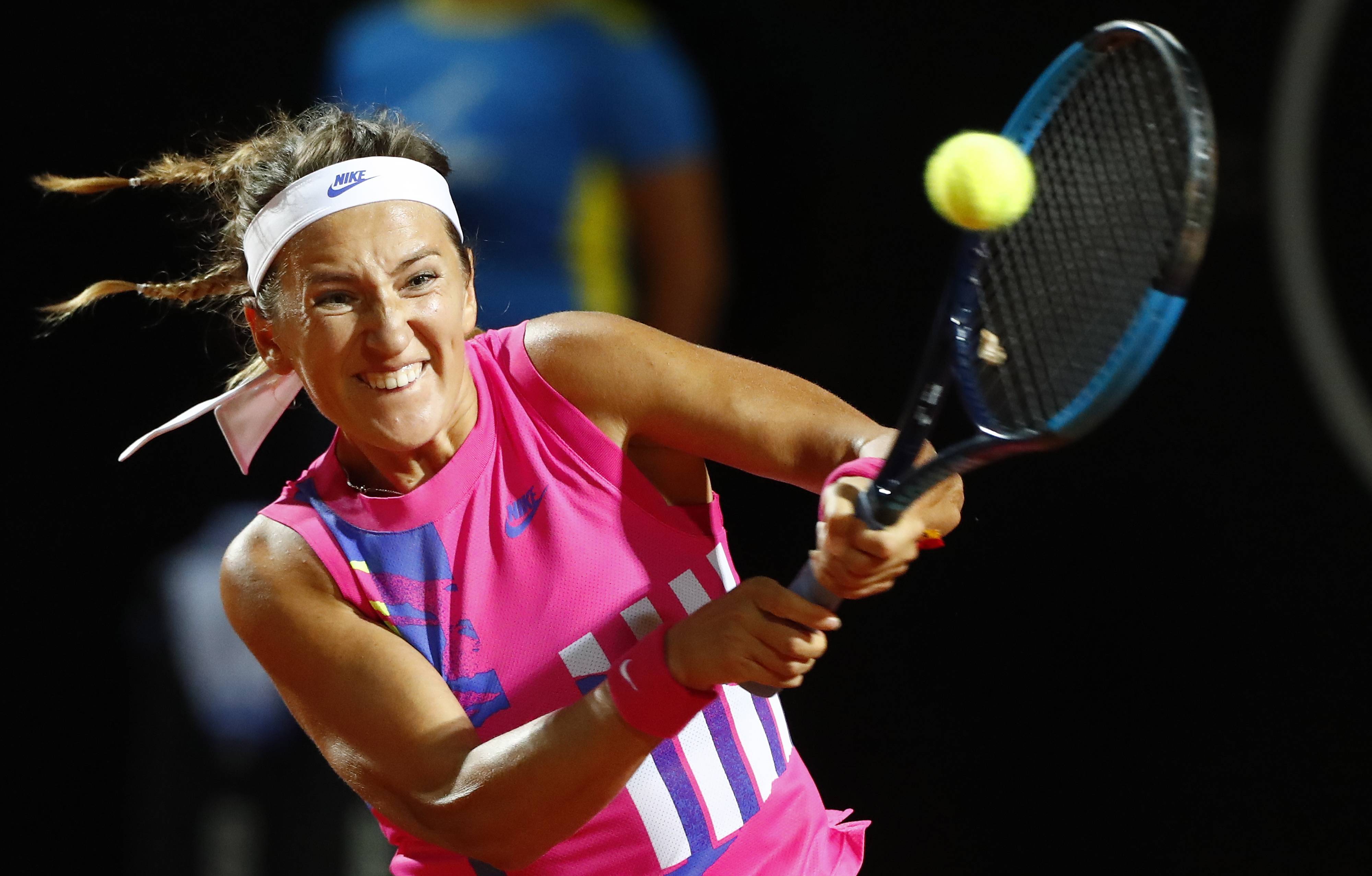 虎扑体育-关于阿扎伦卡迎来三赛季高光表现，中国队球迷沸腾！的信息